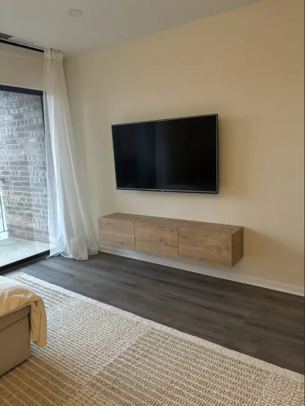 Slide of Flash Handy