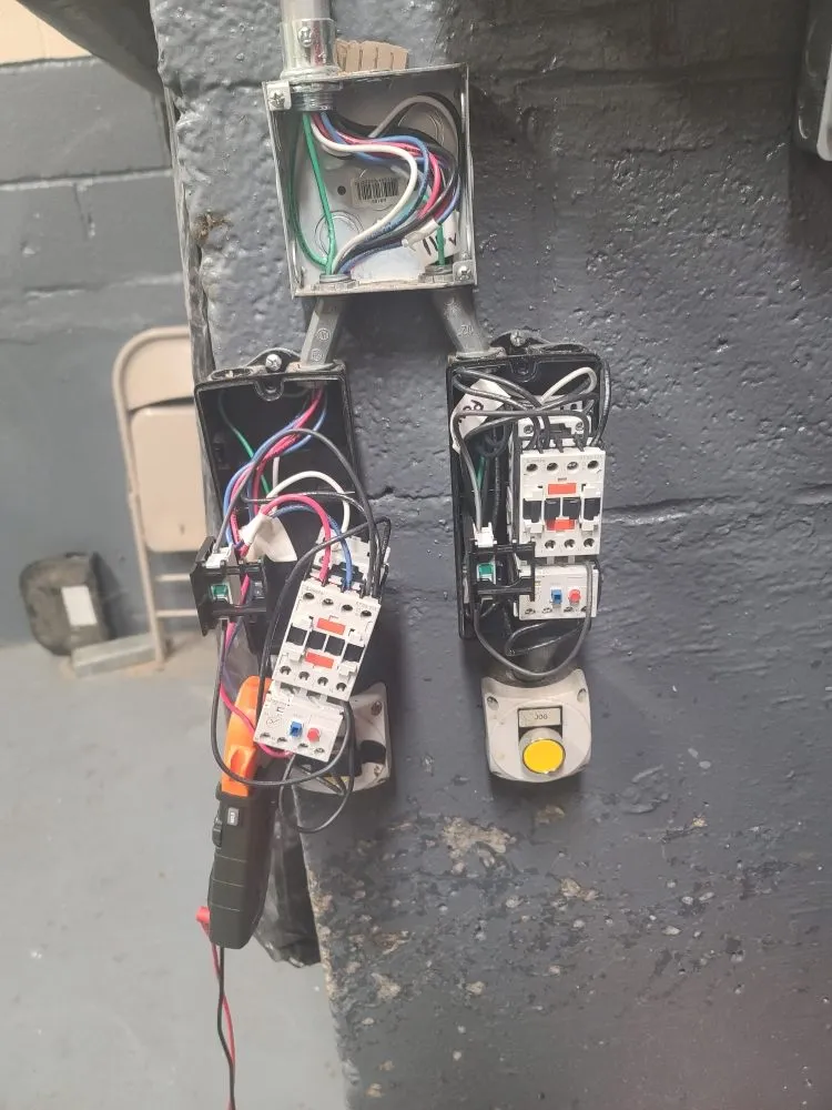 Slide of Flash Power Connection