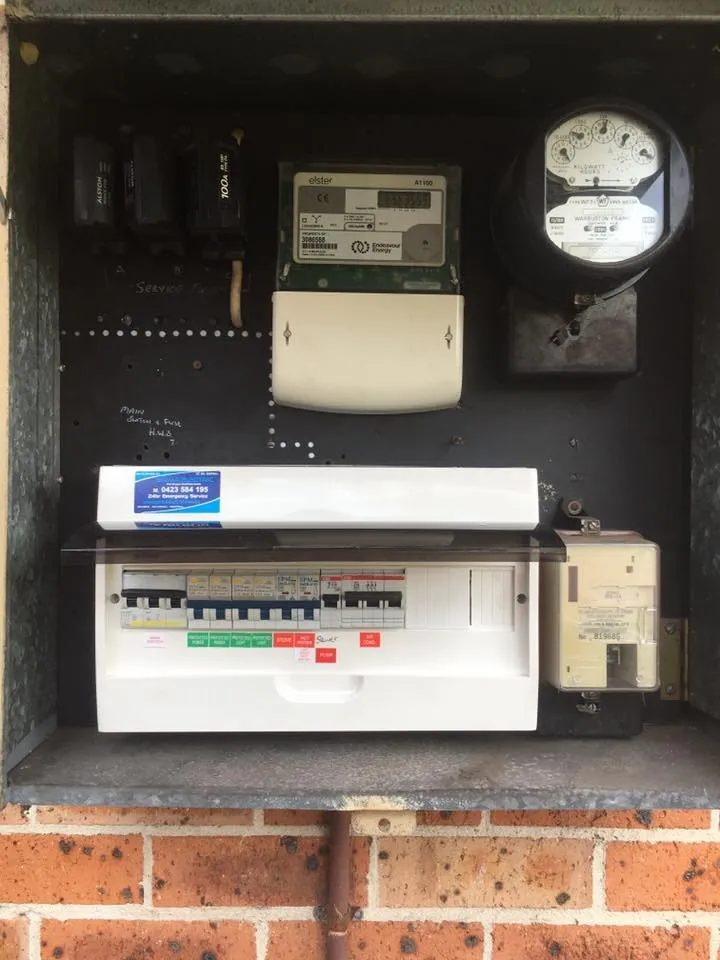 Certified electrician providing lighting installation in Park Slope, NY - Flatbush Electric