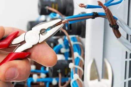 Slide of Flematti Electric