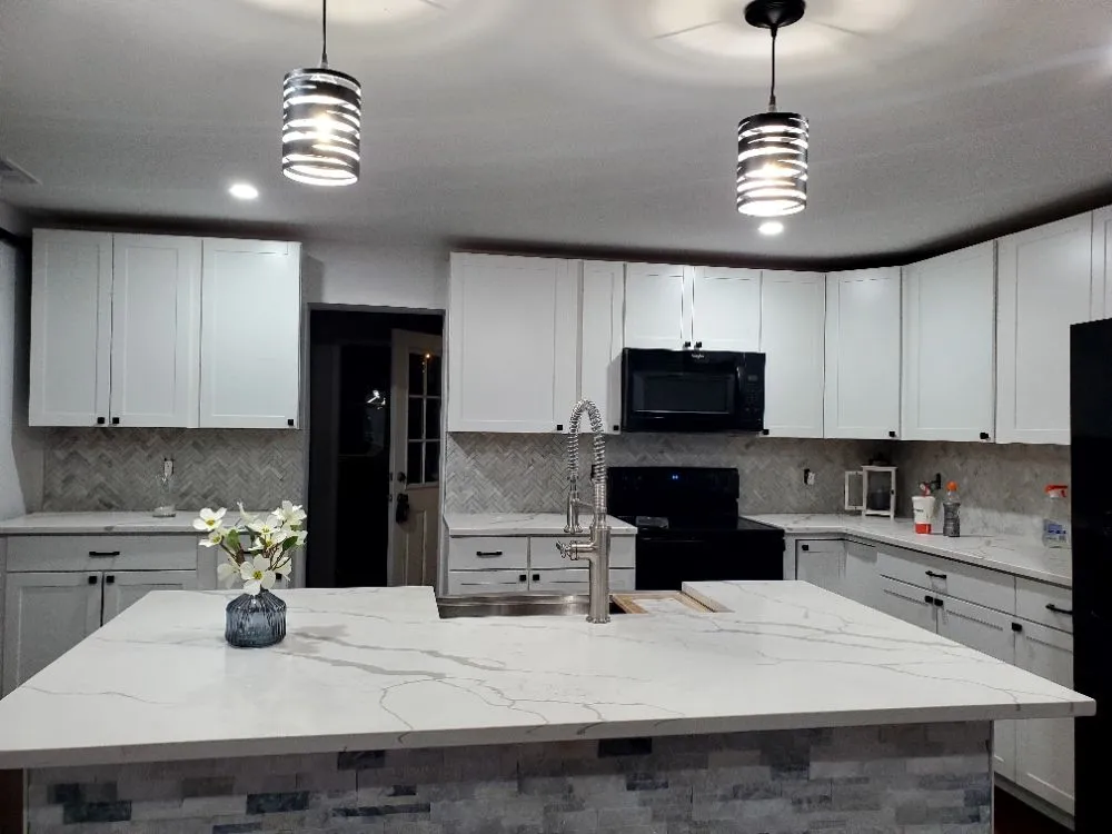 Professional electrician providing electrical repair in , 