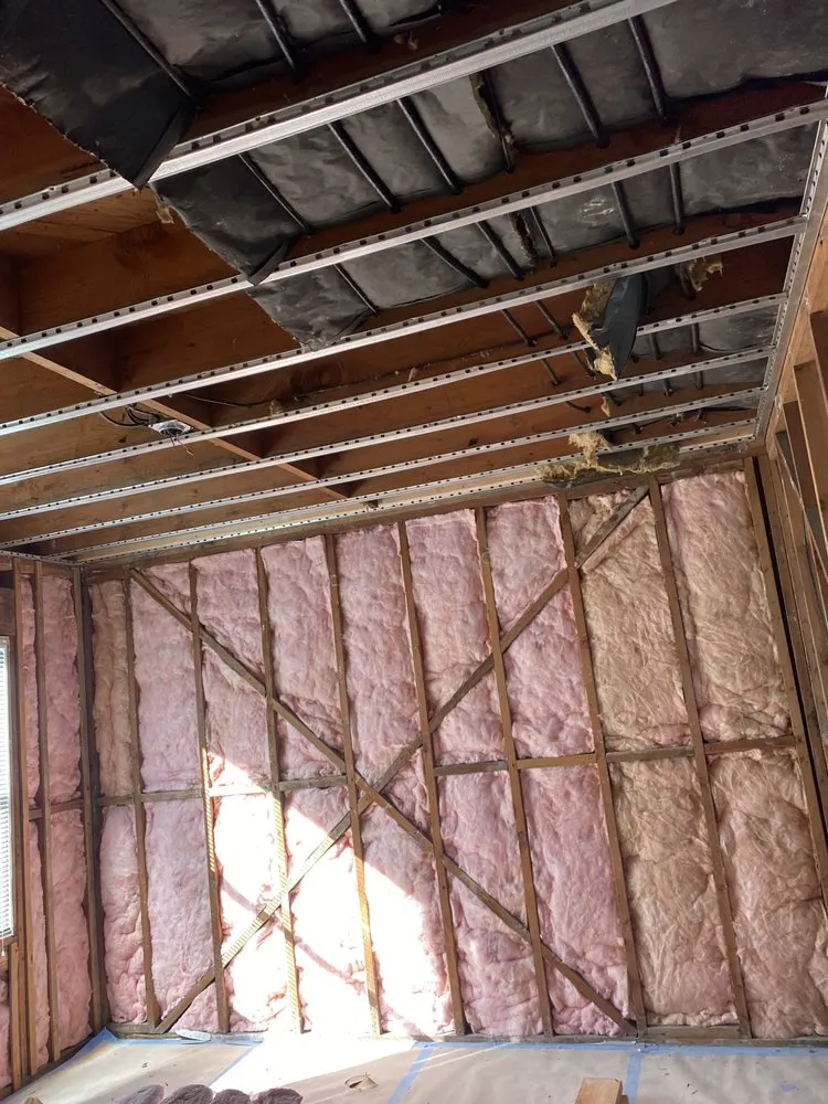 Slide of Flores Construcion