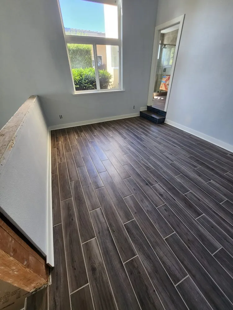 Slide of Flores Construction