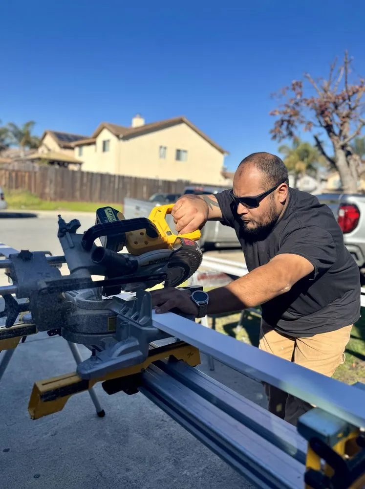 Slide of Flores Construction