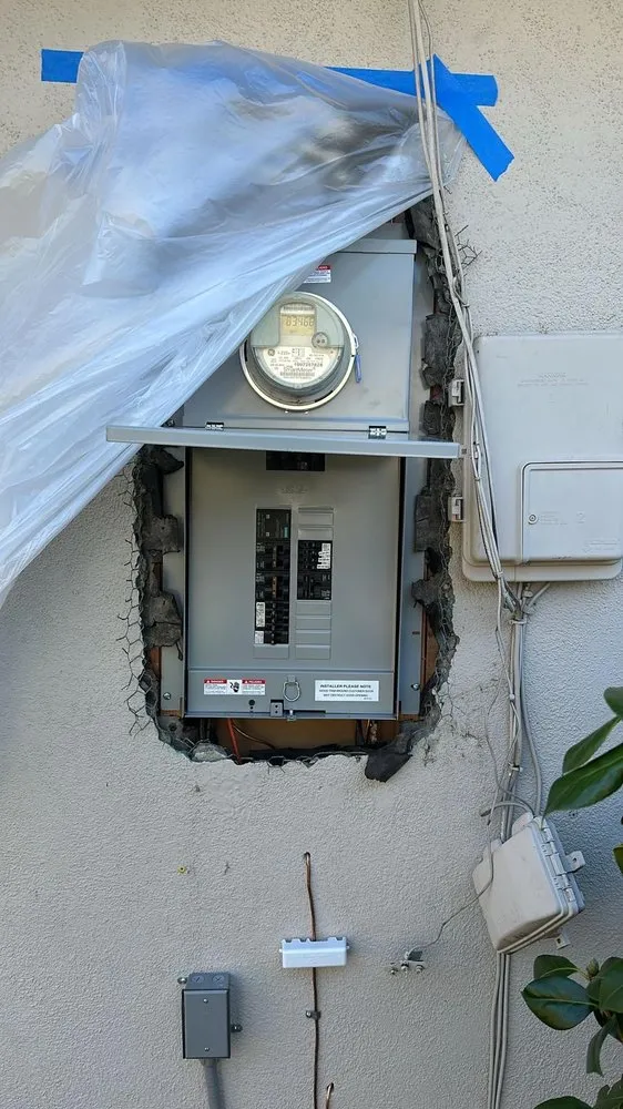 Slide of Flores Electric