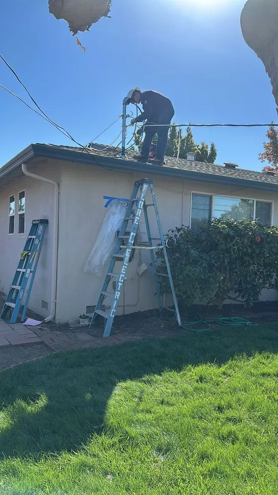 Slide of Flores Electric