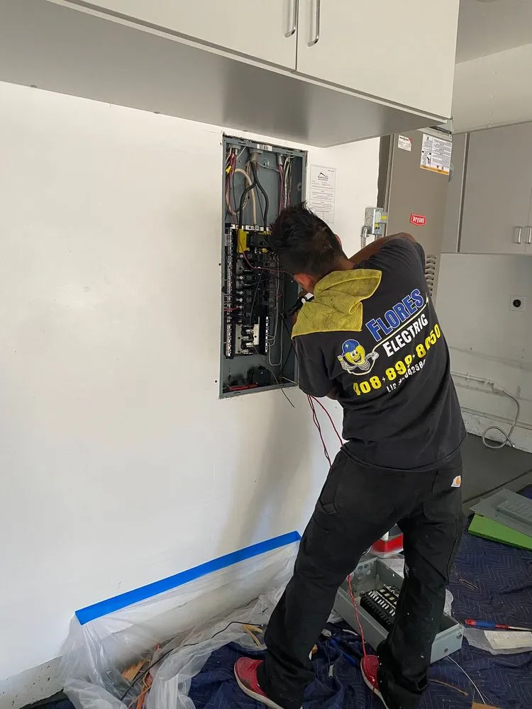 Slide of Flores Electric