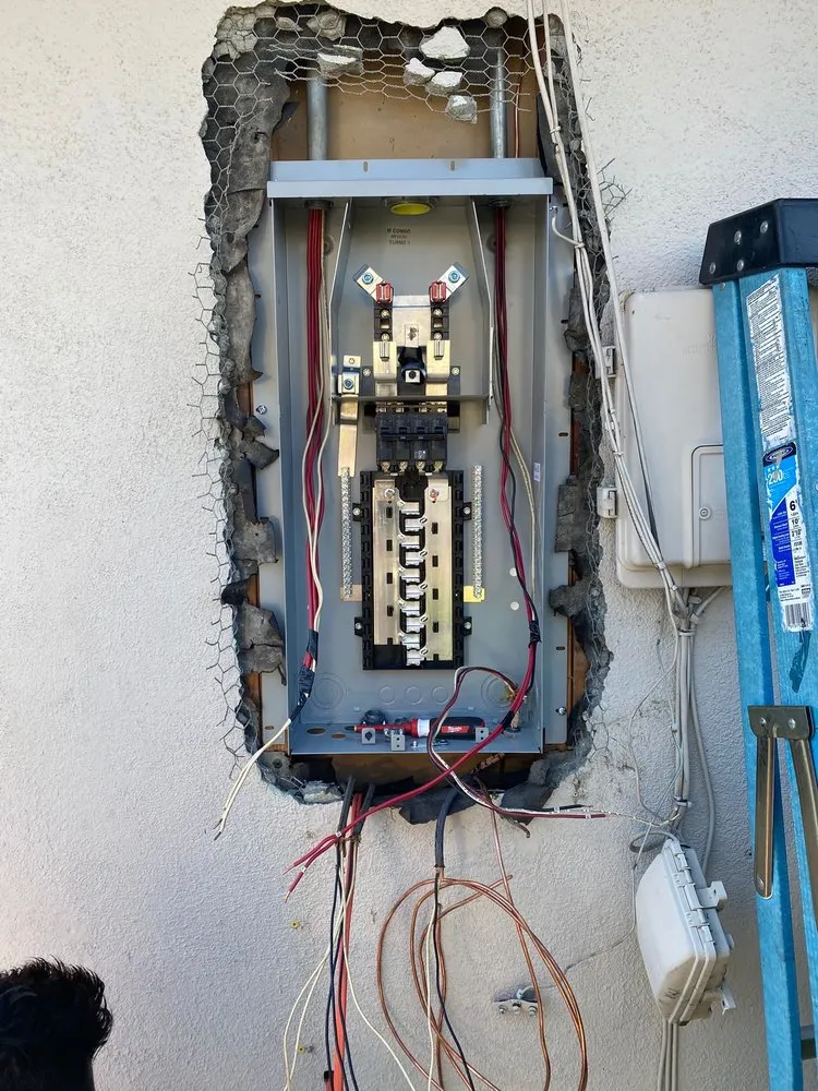 Trusted panel upgrade in , by Flores Electric
