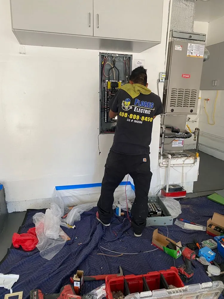 Slide of Flores Electric