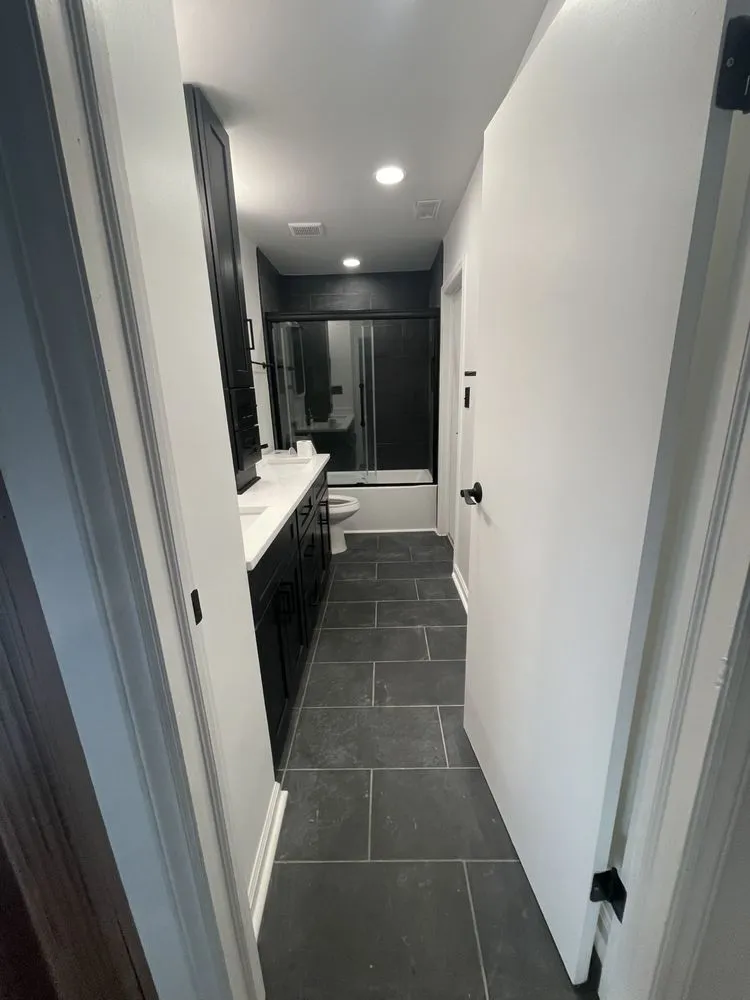 Slide of Flores Handyman Services