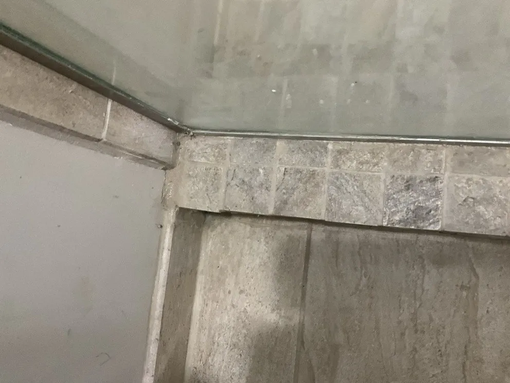 Slide of Flores Handyman Services