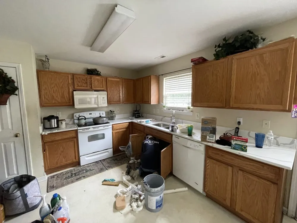 Slide of Flores Handyman Services