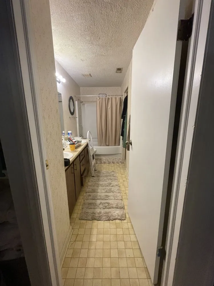 Slide of Flores Handyman Services