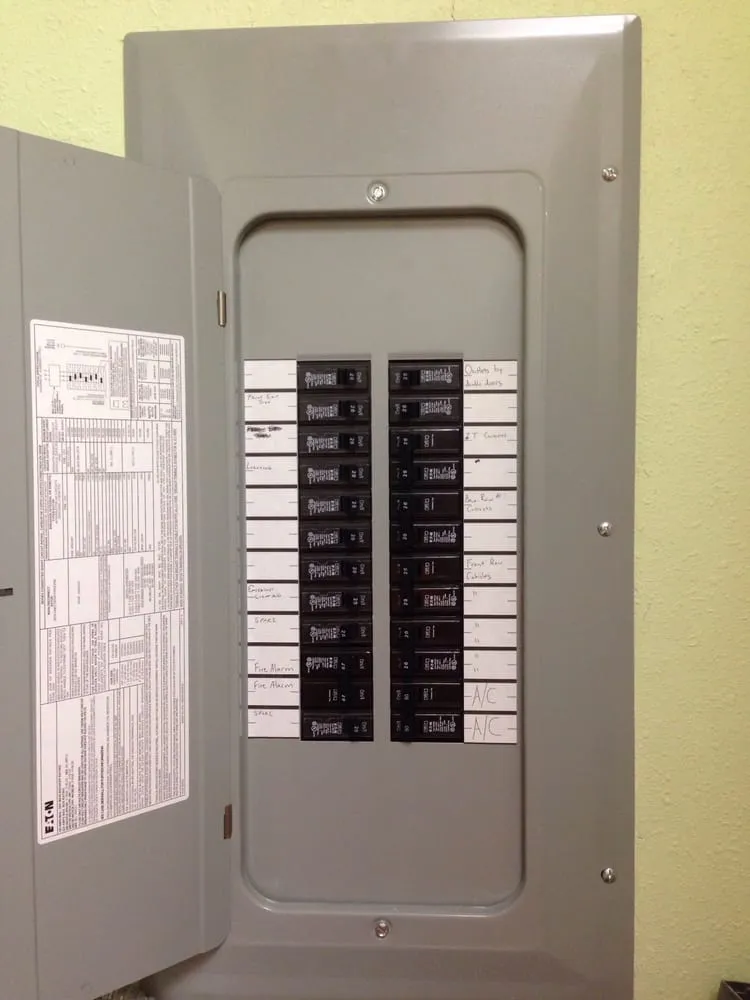 Certified electrician providing emergency electrical service in , 