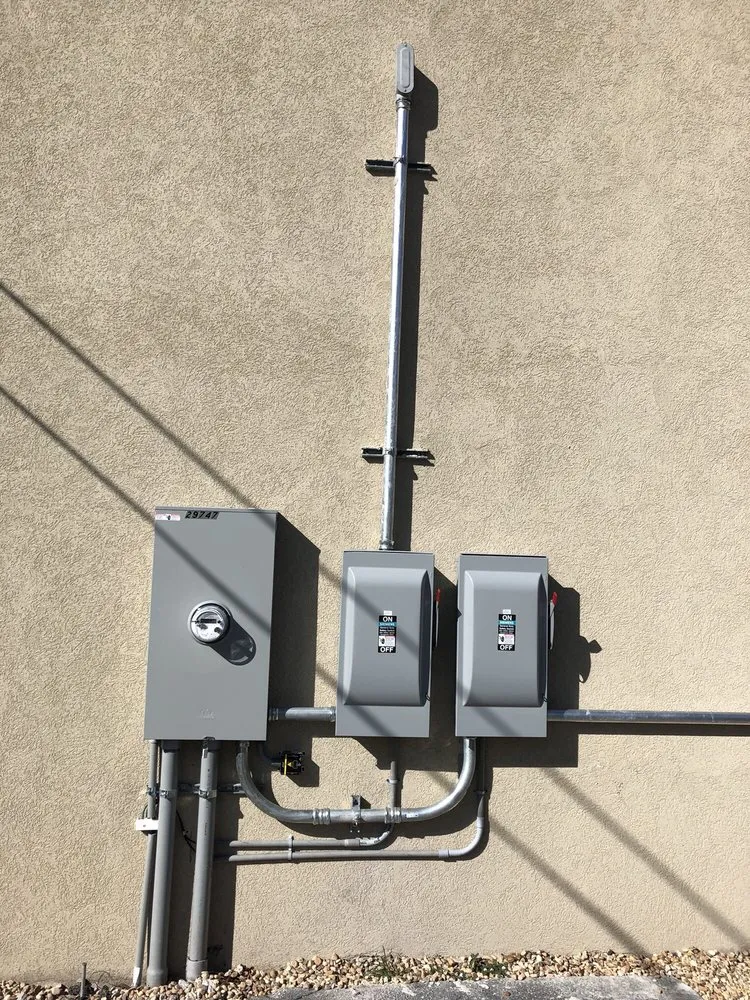 Trusted emergency electrical service experts serving St. Petersburg, FL - Florida Power Electrical Contractors