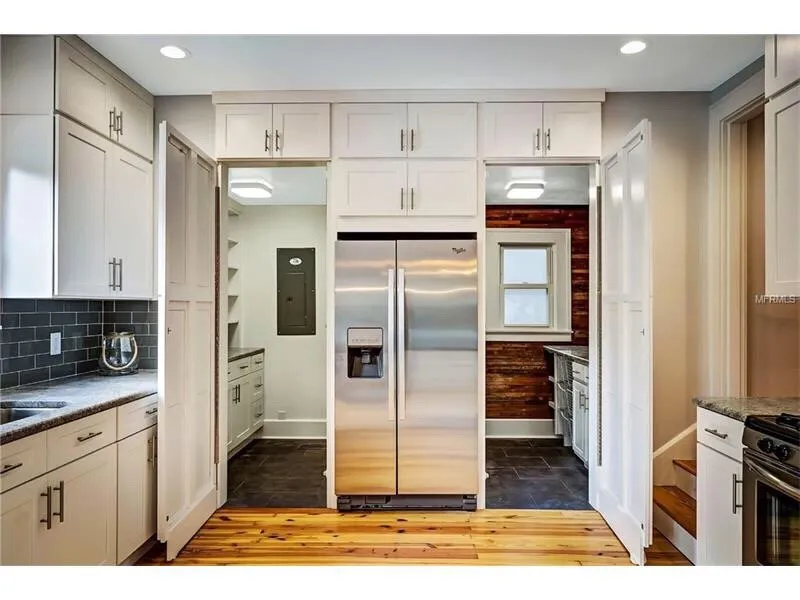 Emergency electrical repair experts serving St. Petersburg, FL - Florida Power Electrical Contractors