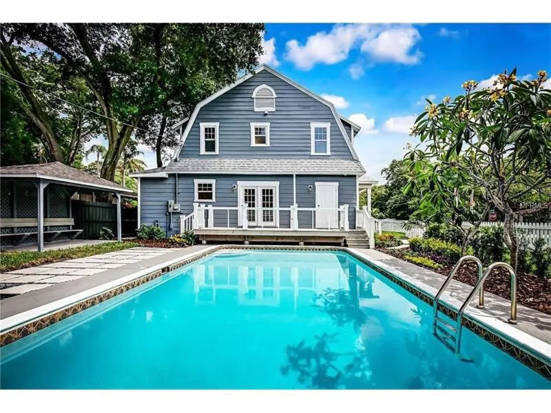 Reliable electrician providing outlet and switch repair in St. Petersburg, FL - Florida Power Electrical Contractors