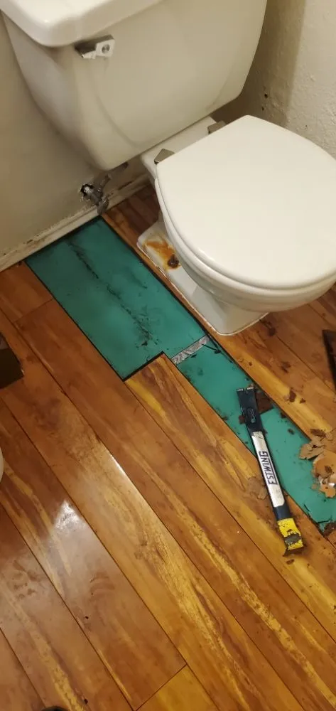 Emergency electrical service for homes in circuit breaker repair, by