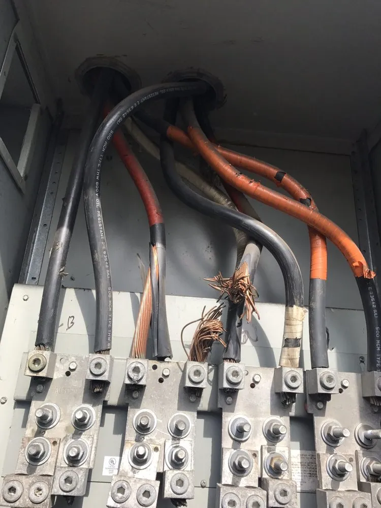 Slide of Flying Dutchman Electric