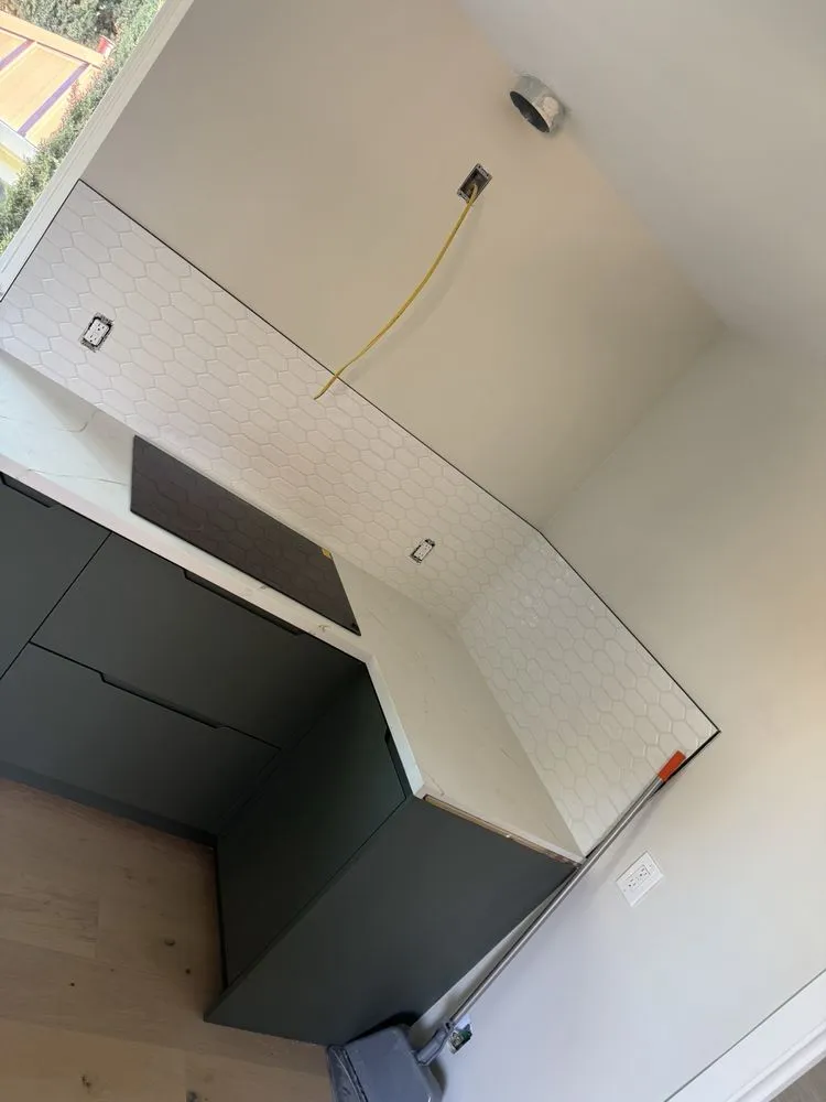 Slide of FMG-Electric