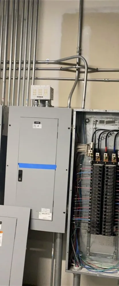 Trusted electrician providing outlet and switch repair in Hazard, CA - Force Electrical