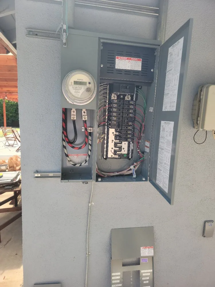Affordable electrician providing outlet and switch repair in Hazard, CA - Force Electrical