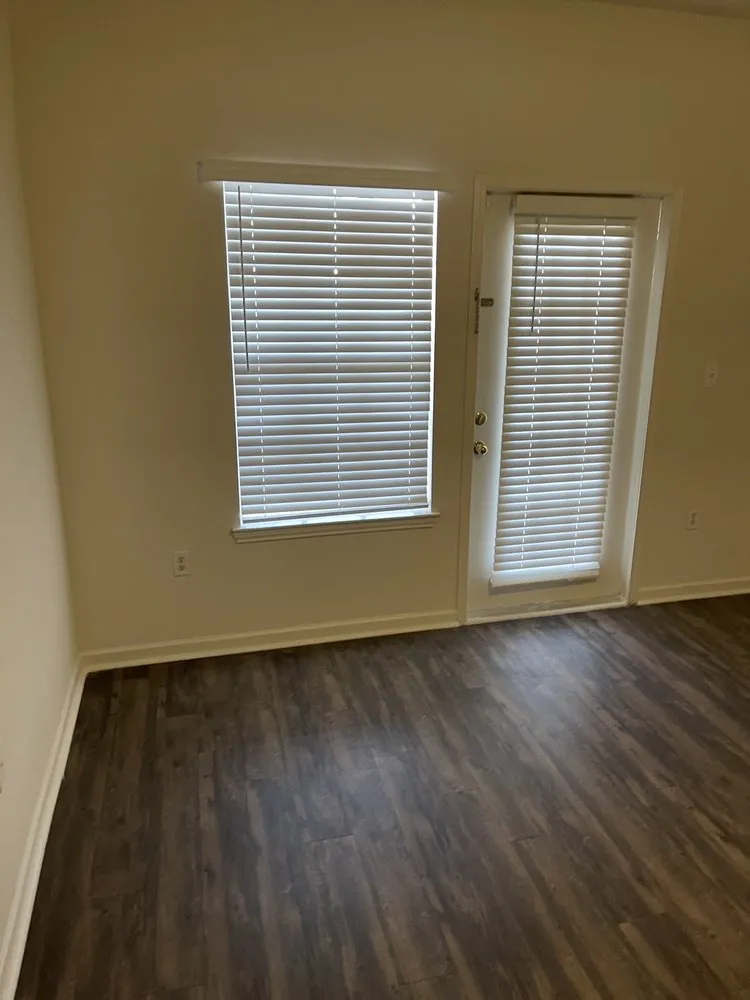 Slide of Foreign Brothers