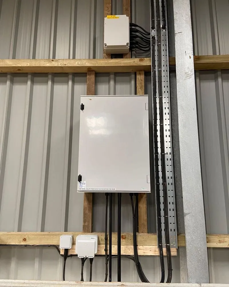 Slide of Forelsket Electrical