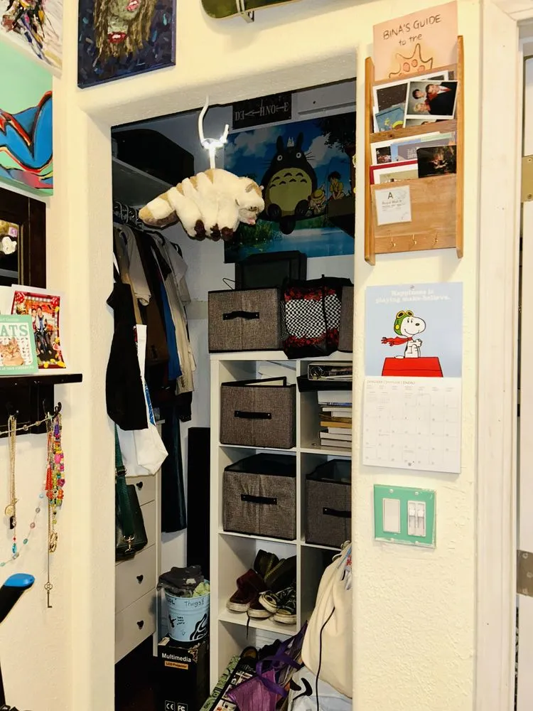 Affordable electrician providing electrical repair in , 