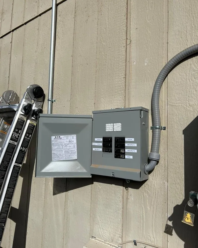 Slide of Forest Park Emergency Electrician