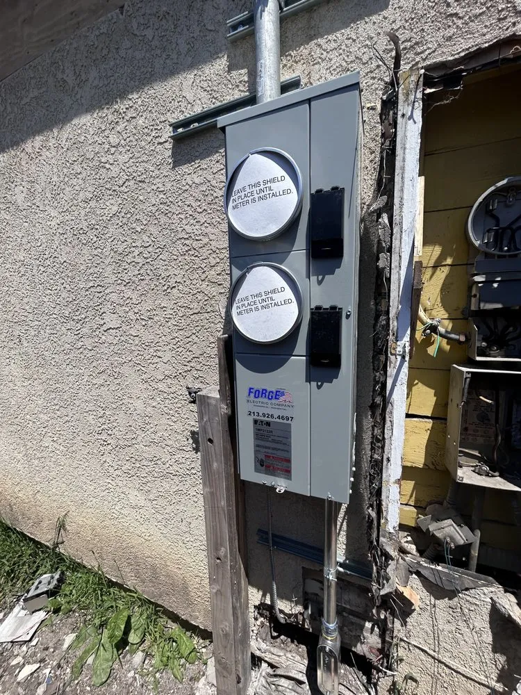 Licensed electrical service for homes in wiring installation,  by 