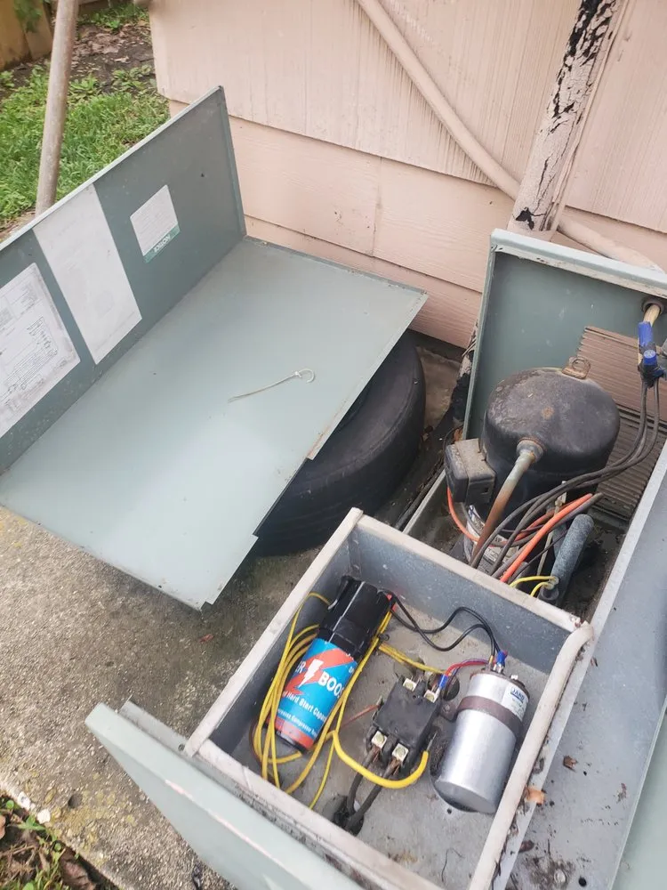 Certified electrician providing wiring installation in , 