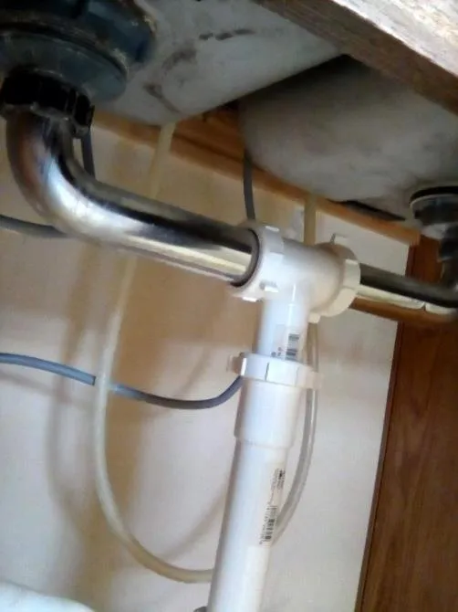 Slide of Four Corners Maintenance Mobile Service