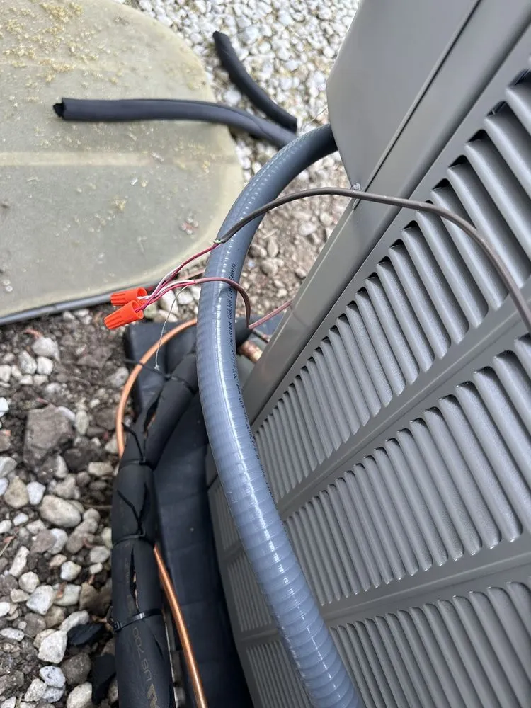 Trusted electrician providing electrical repair in , 