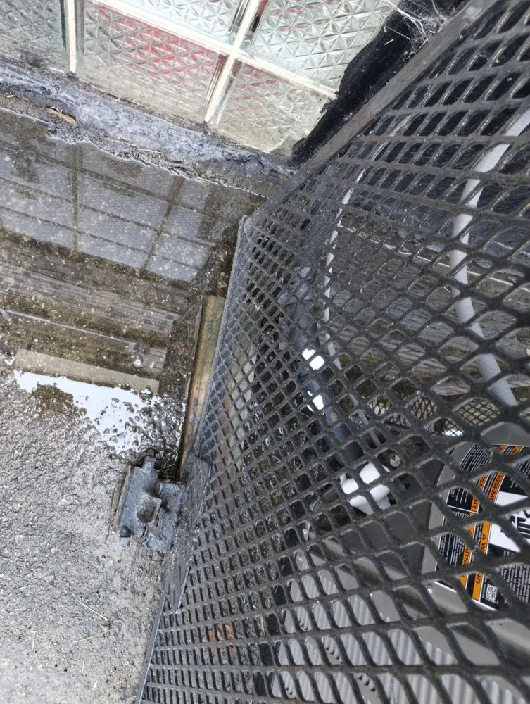 Affordable electrician providing electrical repair in , 