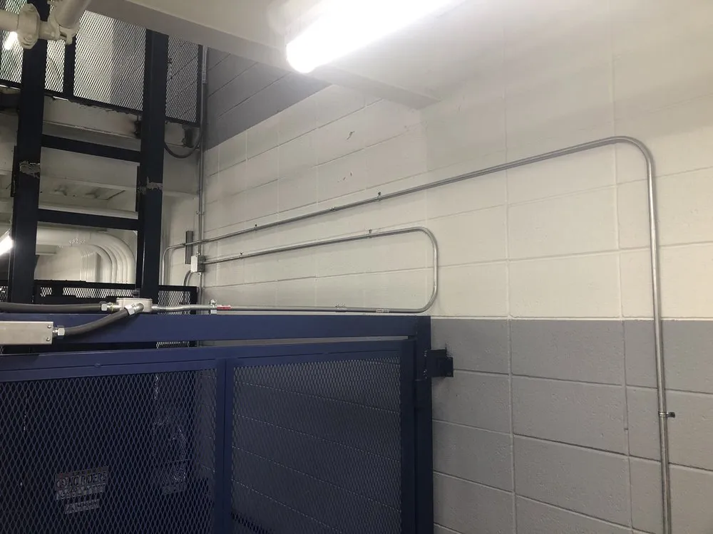 Licensed circuit breaker repair service in ,  - Four Thirteen Electric