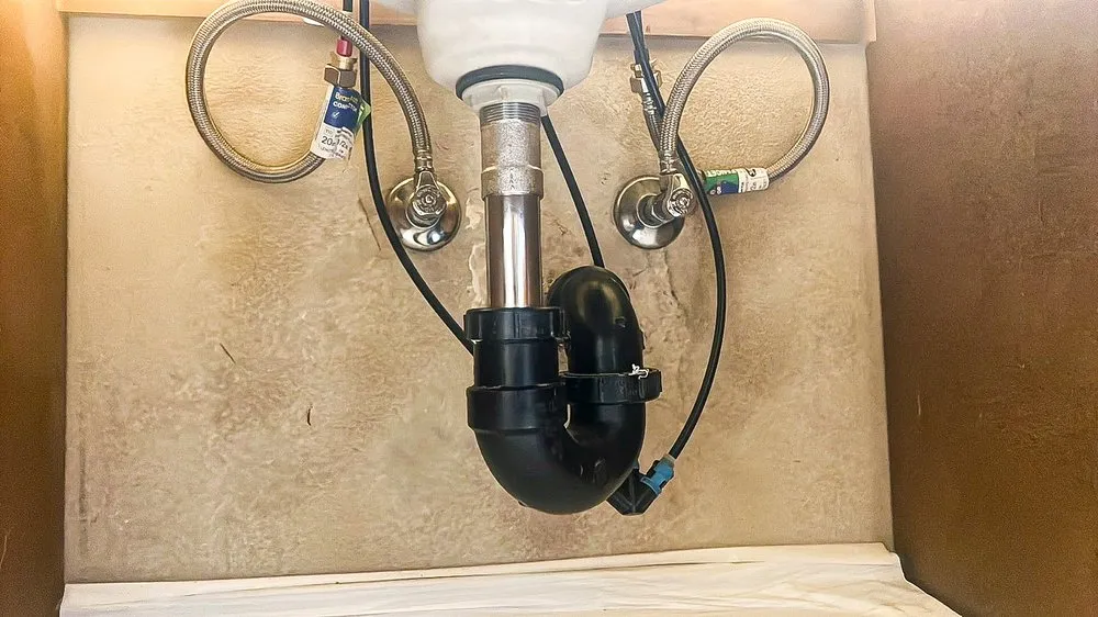 Slide of Fourtech Service