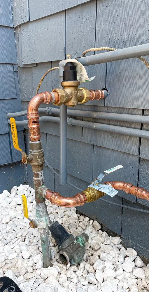 Slide of Fourtech Service