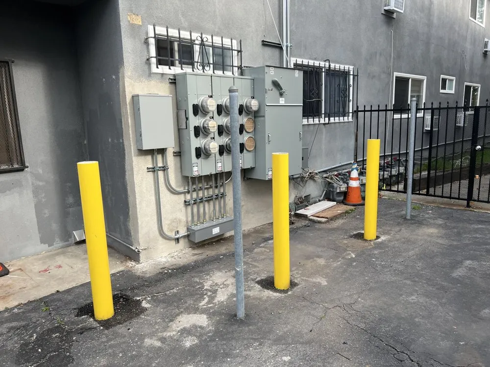 Slide of Fox Electric Technologies