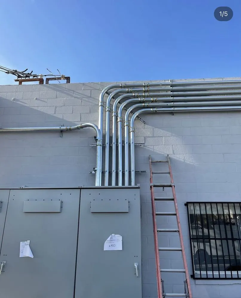 Slide of Fox Electric Technologies