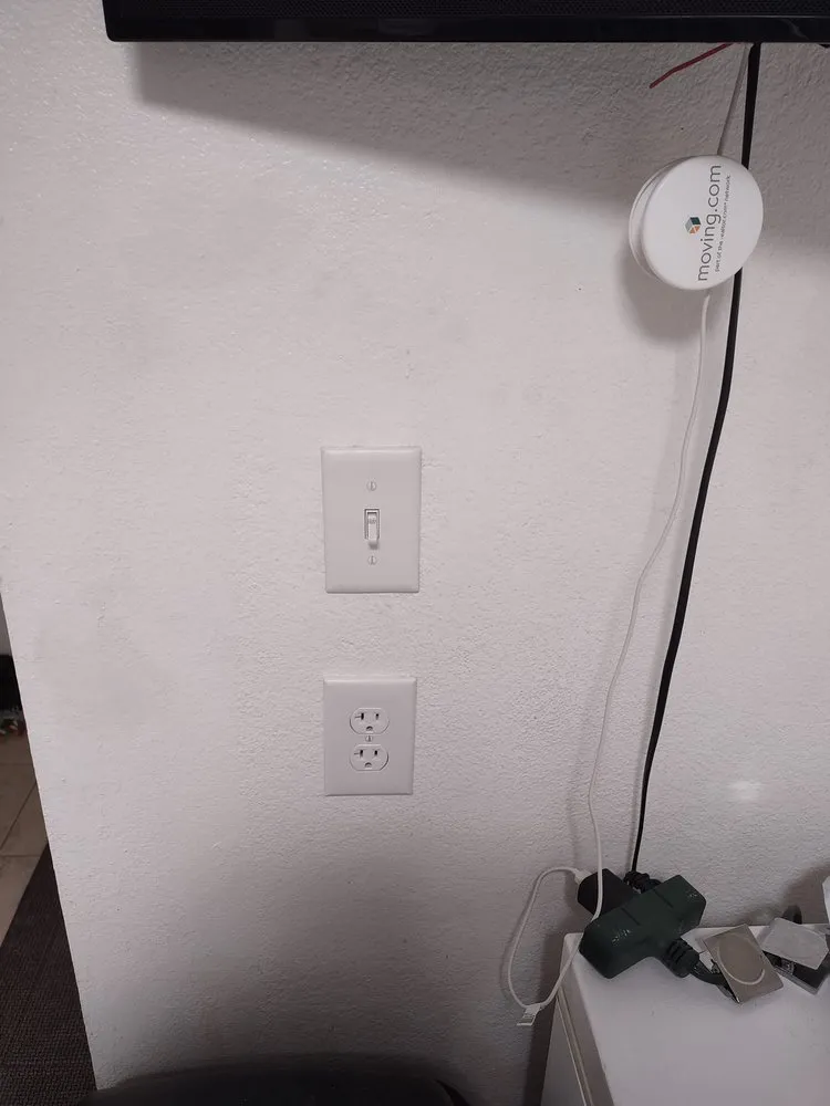 Slide of Fox Valley Electric & Solar