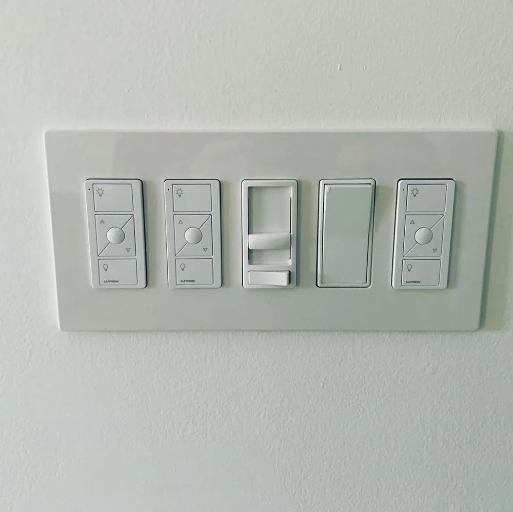 Slide of Fractal Emergency Electrician