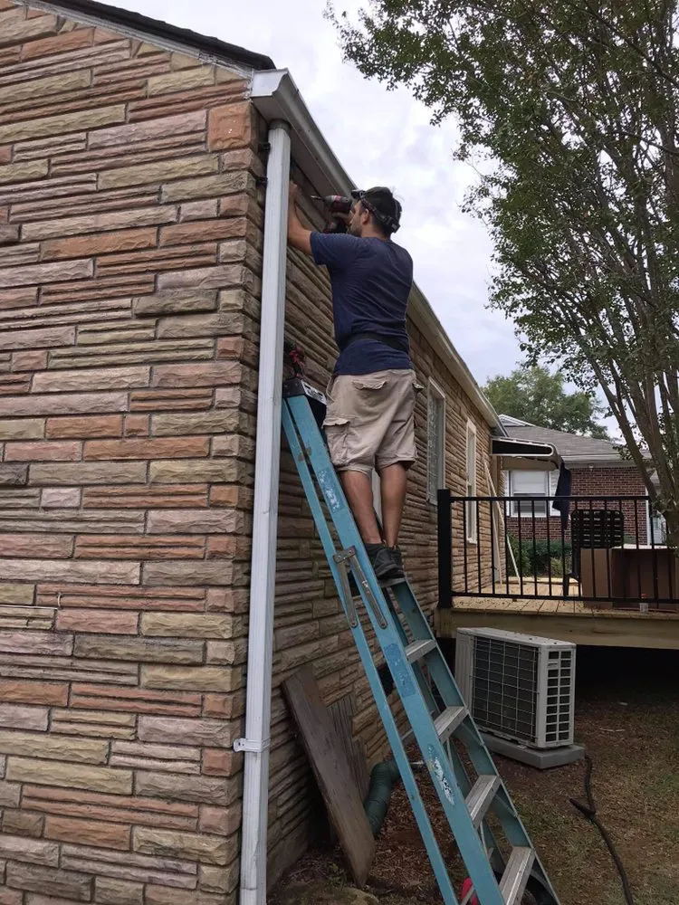 Slide of Fraga Electrical