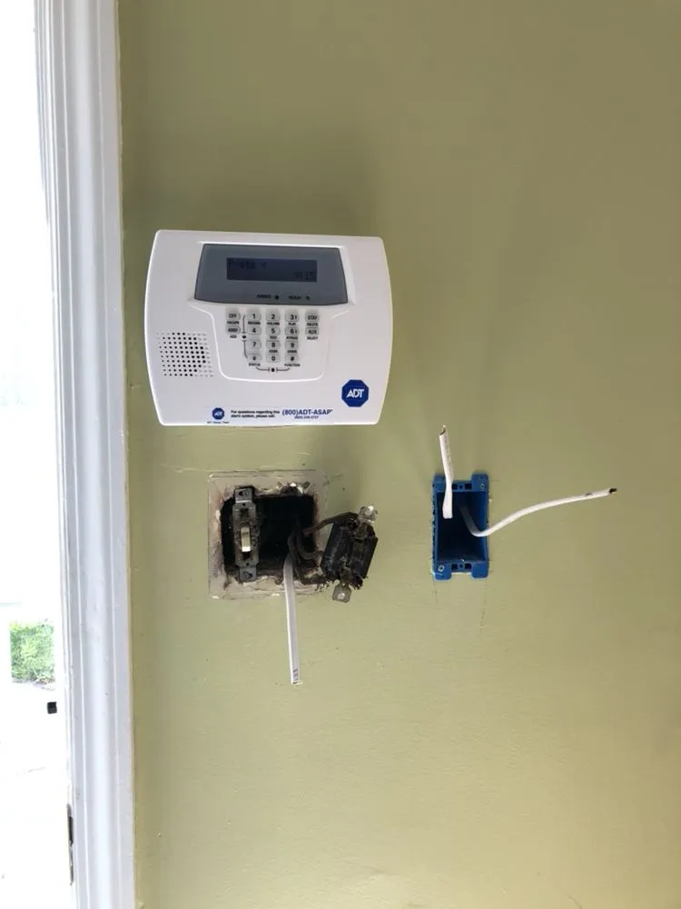 Expert circuit breaker repair service in Essington, PA - Francolini & Sons Electric