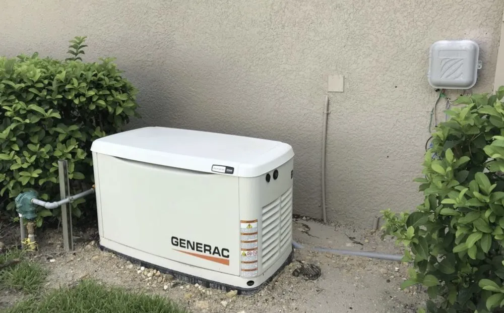 Expert electrician providing emergency electrical service in , 