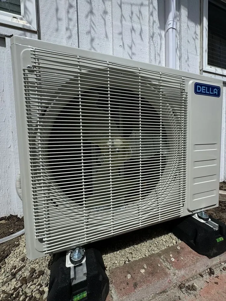 Slide of Franco's Electrical Services