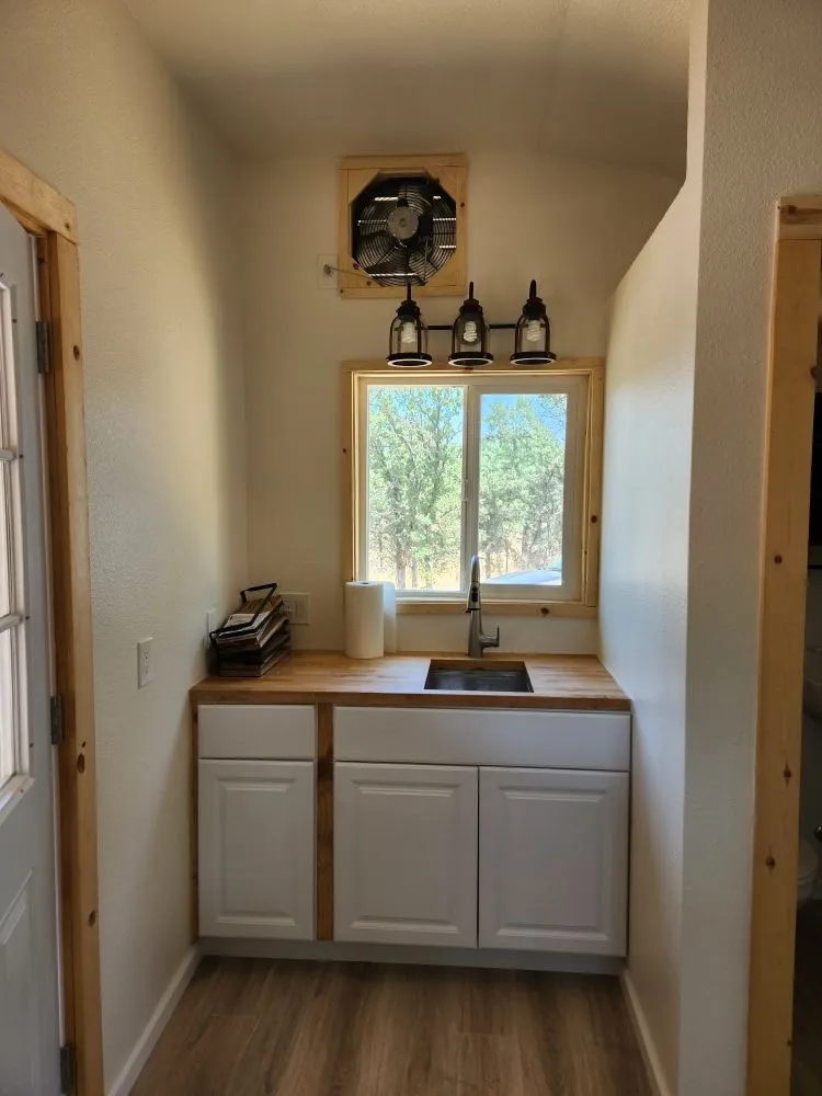 Professional outlet and switch repair service in , - Frank Bentons Handyman Service