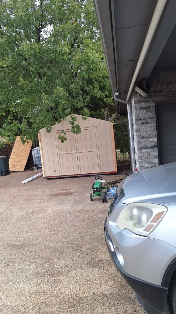 Slide of Frankie Handyman