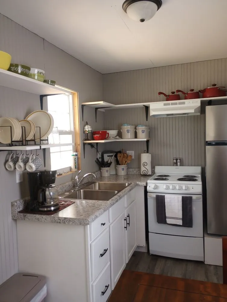 Slide of Frank's Handyman Service