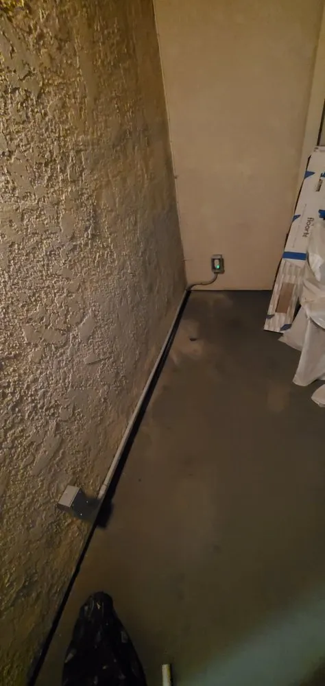 Slide of Freddys Electrical